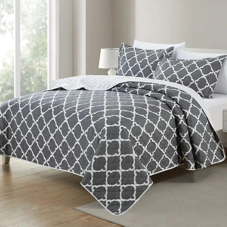 3-Piece Set: Bibb Home Printed Reversible Quilt Set