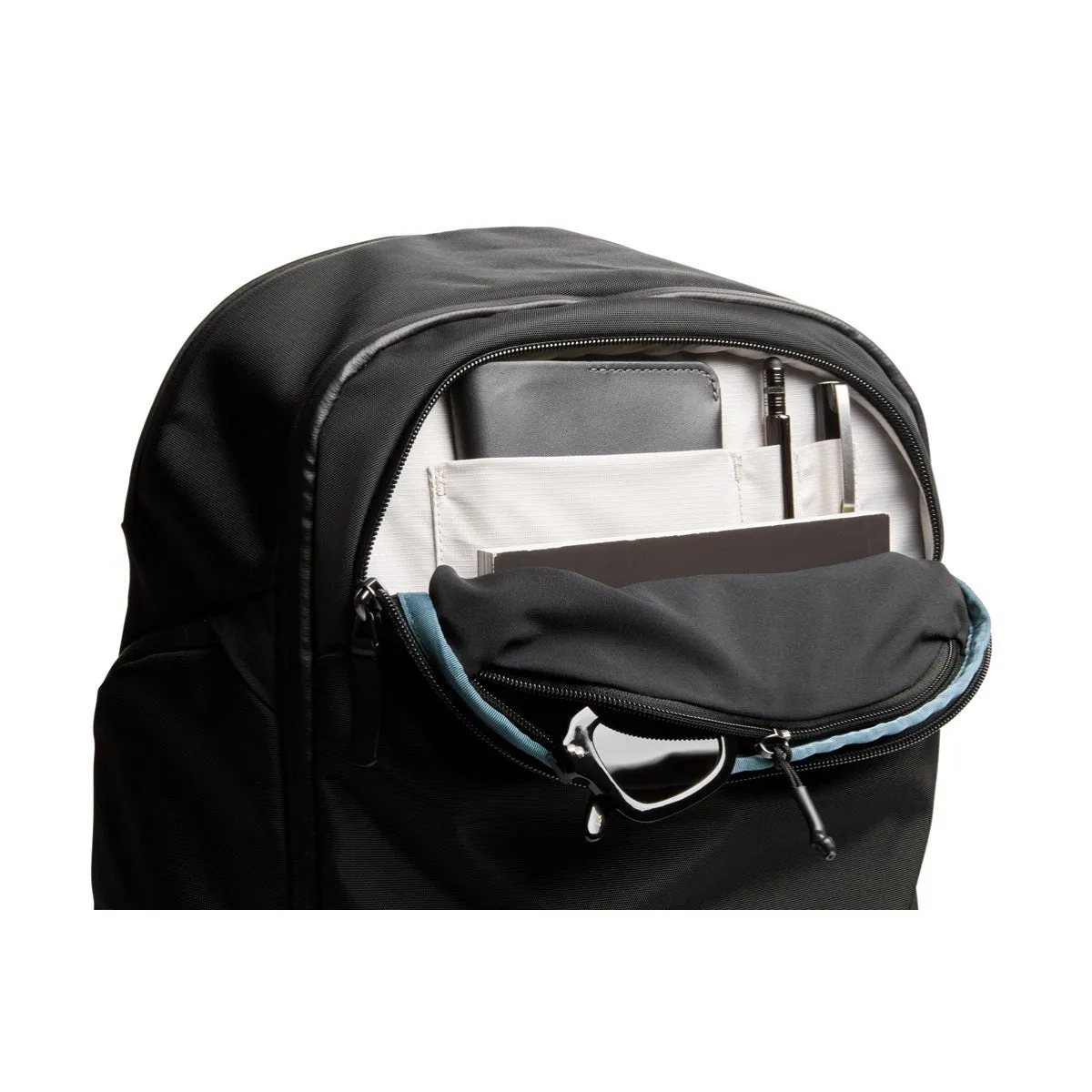 Bellroy Transit Workpack Pro 22L in Black