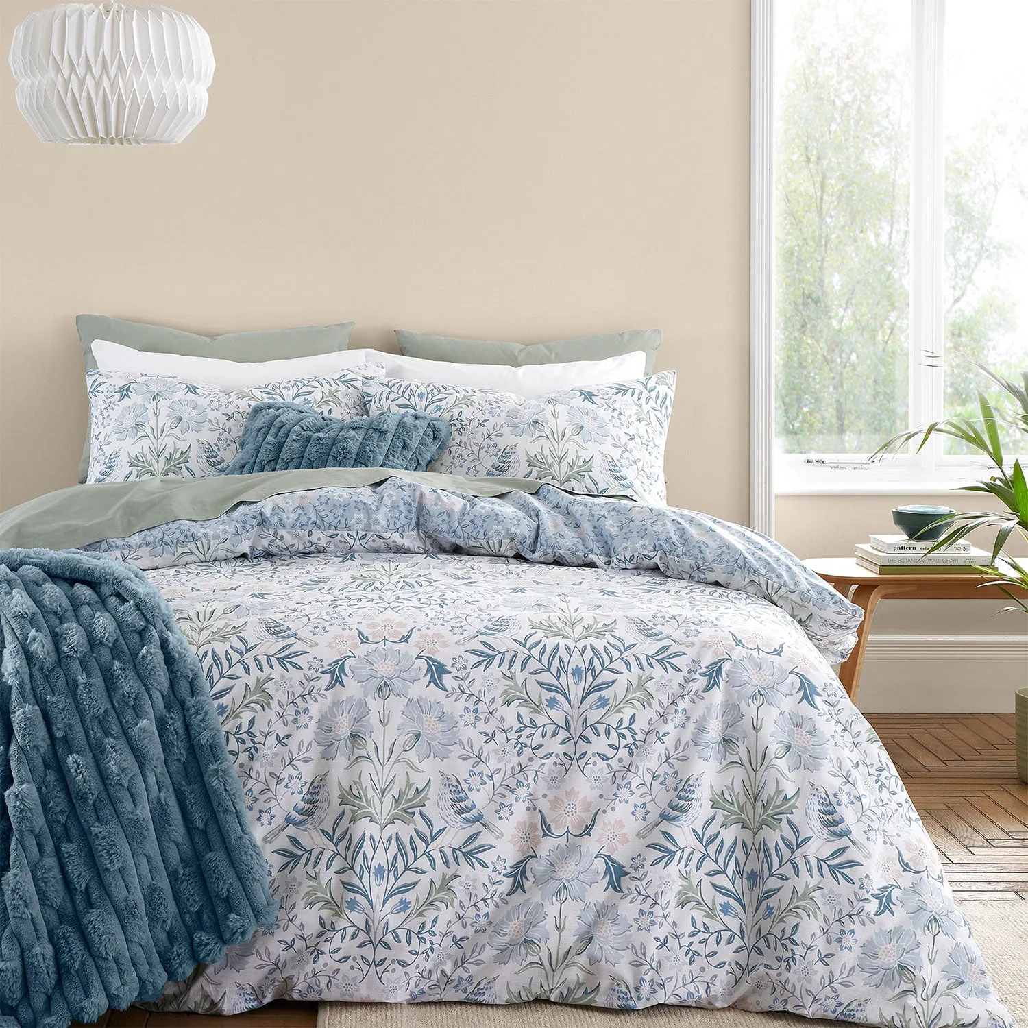 Bianca Hedgerow Hopper Blue 200TC Cotton Duvet Set