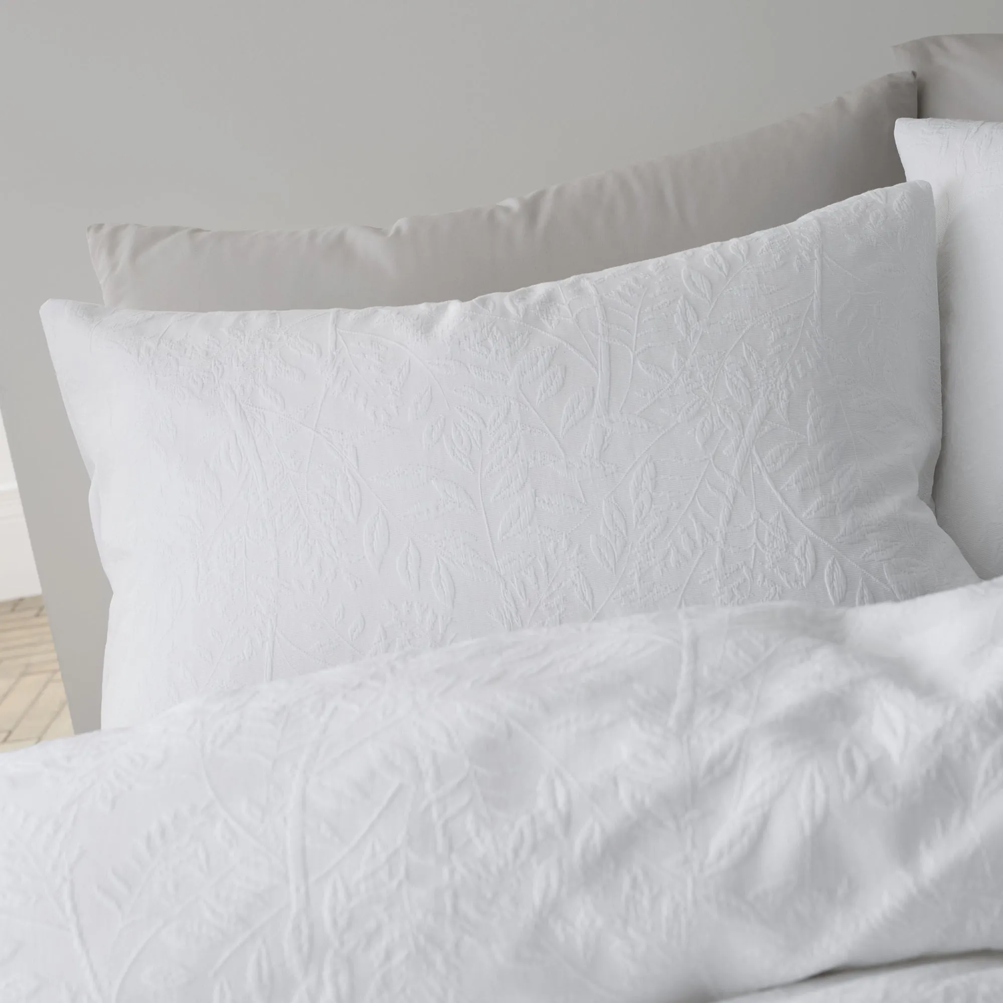 Bianca White Matelasse Leaves Cotton Duvet Set